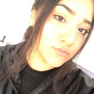 Meet your Posher, Fabiola